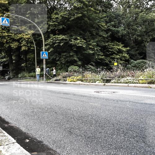 13.09.2026 - Stadtparktriathlon H.Heesch http://msf.ph/oto/10383976 13.09.2026 11:17:34 Radfahren 562, 1799 meine-sportfotos.de