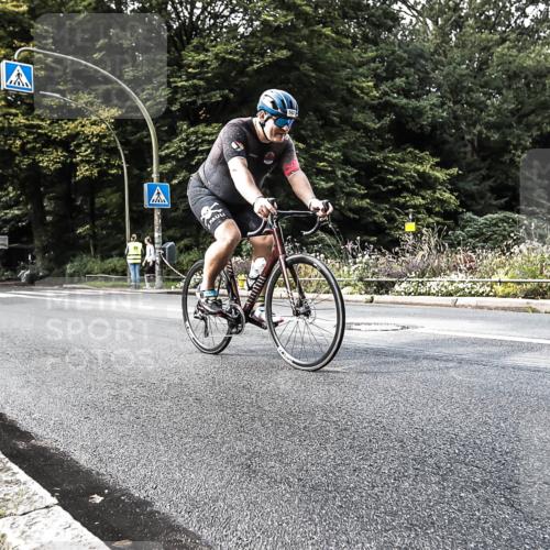 13.09.2026 - Stadtparktriathlon H.Heesch http://msf.ph/oto/10383980 13.09.2026 11:17:36 Radfahren 562, 752, 1799 meine-sportfotos.de
