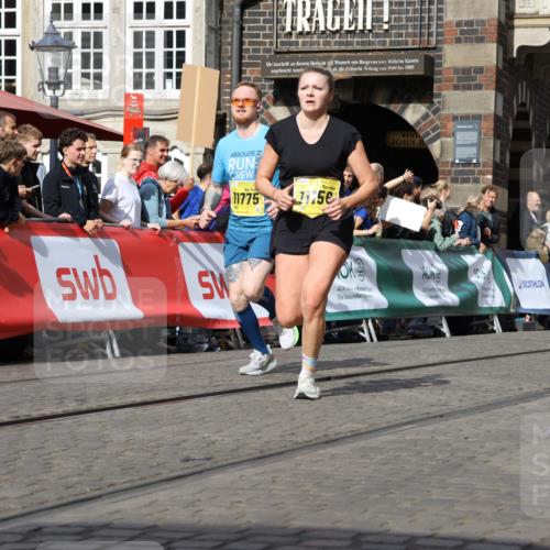 13.09.2026 - 21. swb-Marathon Bremen Strokosch-Dieckow http://msf.ph/oto/10384002 13.09.2026 11:06:13 Ziel 10018, 10168, 10204, 10238, 10305, 10382, 10457, 10619, 10662, 11024, 11132, 11156, 11164, 11477, 12186, 12378, 12486, 12523, 12528, 12773, 10376, 10681, 10682, 10852, 10853, 11028, 11340, 11374, 11432, 11690, 11729, 11849, 12217, 12479 meine-sportfotos.de