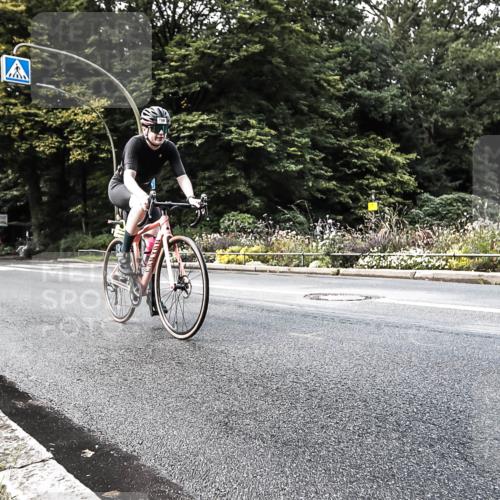 13.09.2026 - Stadtparktriathlon H.Heesch http://msf.ph/oto/10384012 13.09.2026 11:17:57 Radfahren 655, 766, 1798 meine-sportfotos.de