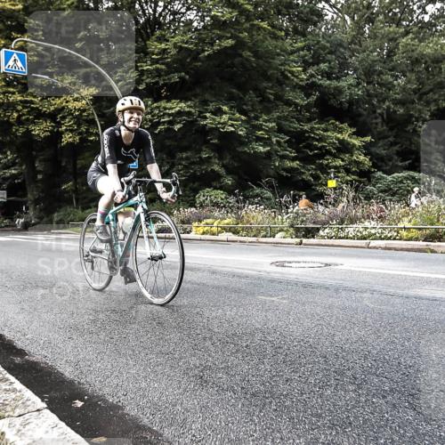 13.09.2026 - Stadtparktriathlon H.Heesch http://msf.ph/oto/10384026 13.09.2026 11:18:19 Radfahren 746, 798 meine-sportfotos.de