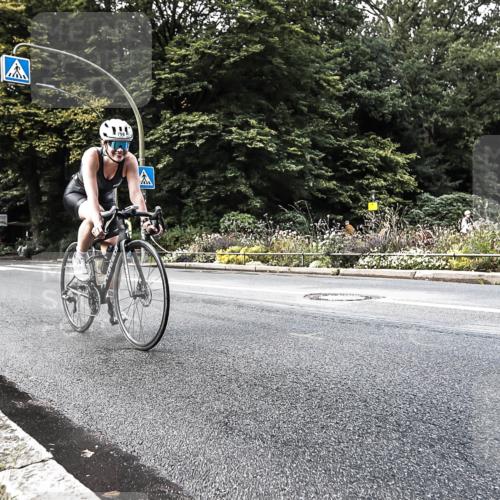 13.09.2026 - Stadtparktriathlon H.Heesch http://msf.ph/oto/10384031 13.09.2026 11:18:21 Radfahren 746, 798, 801 meine-sportfotos.de
