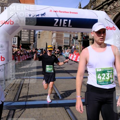 13.09.2026 - 21. swb-Marathon Bremen Tim E. http://msf.ph/oto/10384035 13.09.2026 13:21:46 Ziel 1130, 2570, 2904, 3120, 3202, 3435, 3534, 3655, 3930, 4165, 4234, 4445, 4484, 4519, 5542, 6862, 7176, 8184, 8270, 8384, 8730, 8923, 9048, 9514, 9722, 9900, 13145 meine-sportfotos.de