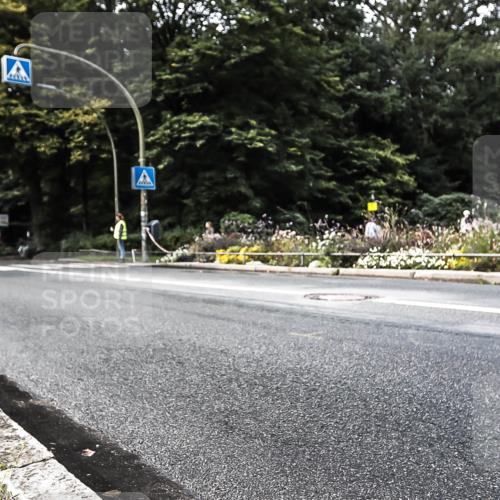 13.09.2026 - Stadtparktriathlon H.Heesch http://msf.ph/oto/10384101 13.09.2026 11:18:40 Radfahren 573, 610, 786 meine-sportfotos.de