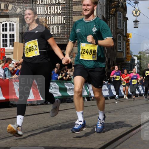 13.09.2026 - 21. swb-Marathon Bremen Strokosch-Dieckow http://msf.ph/oto/10384107 13.09.2026 11:06:15 Ziel 10018, 10168, 10204, 10305, 10382, 10619, 10662, 11024, 11132, 11156, 11164, 11477, 11775, 12186, 12378, 12486, 12523, 12528, 12773, 10376, 10681, 10682, 10852, 10853, 11028, 11340, 11374, 11432, 11729, 11849, 12217, 12479, 12485 meine-sportfotos.de