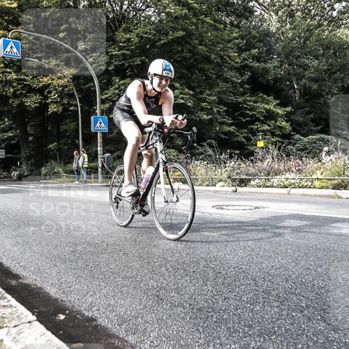 13.09.2026 - Stadtparktriathlon H.Heesch http://msf.ph/oto/10384129 13.09.2026 11:18:50 Radfahren 603, 688 meine-sportfotos.de