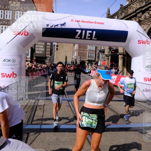 13.09.2026 - 21. swb-Marathon Bremen Tim E. http://msf.ph/oto/10384146 13.09.2026 13:21:59 Ziel 572, 1130, 1254, 2088, 2397, 2570, 3290, 3435, 3655, 3695, 3930, 3934, 4735, 5542, 6865, 6976, 7176, 8270, 8384, 8947, 9048, 9059, 9421, 10120, 13145 meine-sportfotos.de