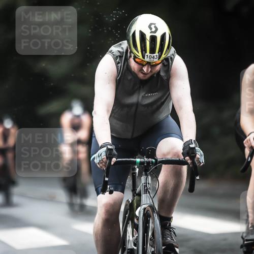 13.09.2026 - Stadtparktriathlon H.Heesch http://msf.ph/oto/10384151 13.09.2026 12:34:17 Radfahren 1029, 1043, 1096, 1104, 1141, 1145, 1170, 1187 meine-sportfotos.de