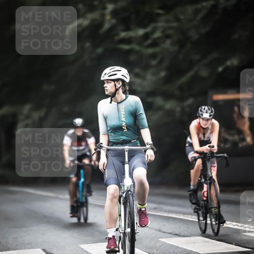 13.09.2026 - Stadtparktriathlon H.Heesch http://msf.ph/oto/10384156 13.09.2026 12:34:18 Radfahren 1029, 1043, 1096, 1104, 1141, 1145, 1170, 1187 meine-sportfotos.de