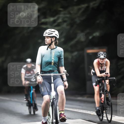 13.09.2026 - Stadtparktriathlon H.Heesch http://msf.ph/oto/10384166 13.09.2026 12:34:18 Radfahren 1029, 1043, 1096, 1104, 1141, 1145, 1170, 1187 meine-sportfotos.de