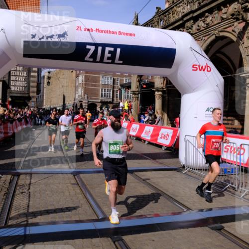 13.09.2026 - 21. swb-Marathon Bremen Tim E. http://msf.ph/oto/10384169 13.09.2026 13:22:03 Ziel 572, 1130, 1209, 1254, 2088, 2397, 2570, 3290, 3338, 3435, 3695, 3774, 3930, 3934, 4581, 4735, 5542, 6865, 6976, 7098, 7176, 8438, 8947, 9059, 9421, 10120, 13145 meine-sportfotos.de