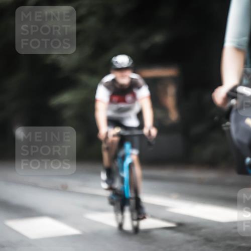 13.09.2026 - Stadtparktriathlon H.Heesch http://msf.ph/oto/10384173 13.09.2026 12:34:20 Radfahren 1029, 1043, 1104, 1141, 1145, 1170, 1187, 1235 meine-sportfotos.de