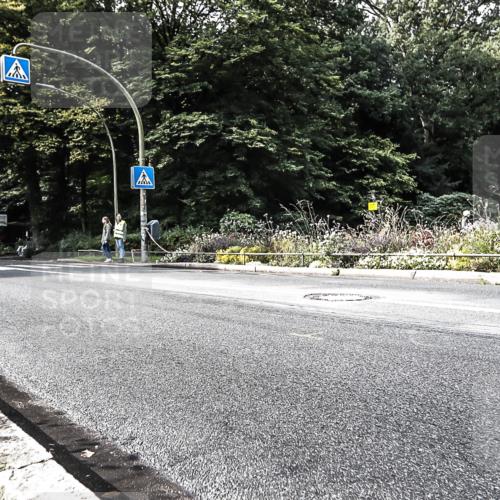 13.09.2026 - Stadtparktriathlon H.Heesch http://msf.ph/oto/10384196 13.09.2026 11:18:56 Radfahren 685, 694 meine-sportfotos.de