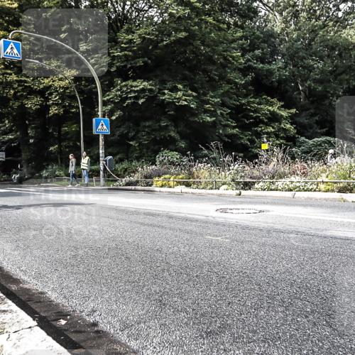 13.09.2026 - Stadtparktriathlon H.Heesch http://msf.ph/oto/10384204 13.09.2026 11:18:56 Radfahren 685, 694 meine-sportfotos.de