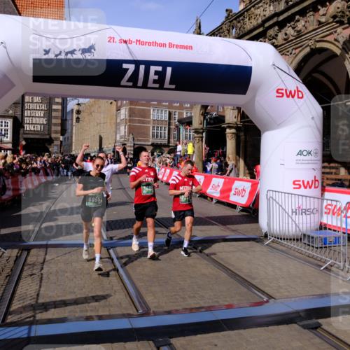 13.09.2026 - 21. swb-Marathon Bremen Tim E. http://msf.ph/oto/10384221 13.09.2026 13:22:05 Ziel 572, 1209, 1254, 2088, 2397, 2570, 3290, 3338, 3695, 3774, 3930, 3934, 4581, 4735, 6865, 6976, 7098, 7176, 8438, 8947, 9059, 9421, 10120 meine-sportfotos.de