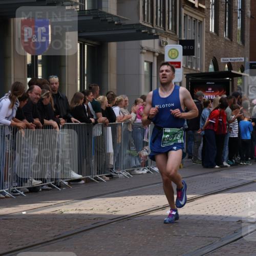 13.09.2026 - 21. swb-Marathon Bremen Strokosch-Dieckow http://msf.ph/oto/10384240 13.09.2026 12:50:23 Ziel 668, 8075, 520, 4232, 7692 meine-sportfotos.de