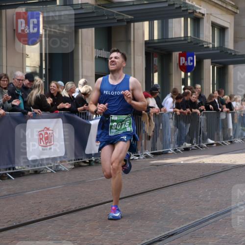 13.09.2026 - 21. swb-Marathon Bremen Strokosch-Dieckow http://msf.ph/oto/10384314 13.09.2026 12:50:24 Ziel 668, 1214, 8075, 520, 4232, 7692 meine-sportfotos.de