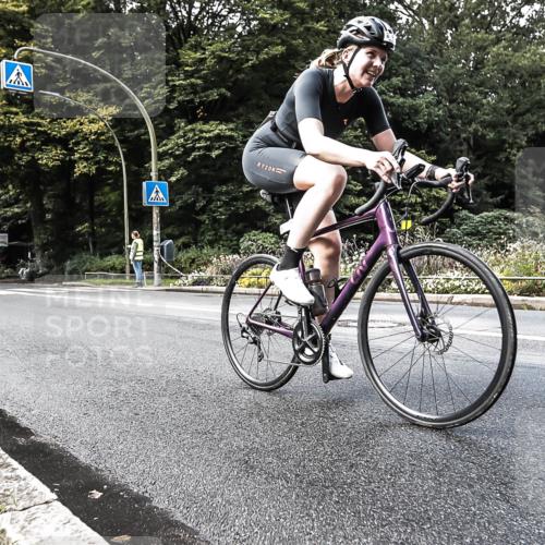 13.09.2026 - Stadtparktriathlon H.Heesch http://msf.ph/oto/10384332 13.09.2026 11:19:29 Radfahren 789, 808 meine-sportfotos.de