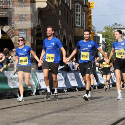 13.09.2026 - 21. swb-Marathon Bremen Strokosch-Dieckow http://msf.ph/oto/10384369 13.09.2026 11:06:27 Ziel 10204, 10375, 10619, 10662, 11029, 11132, 11156, 11460, 11674, 11690, 11775, 11786, 12186, 12486, 10323, 10654, 10795, 10849, 10989, 11021, 11240, 12146, 12485 meine-sportfotos.de