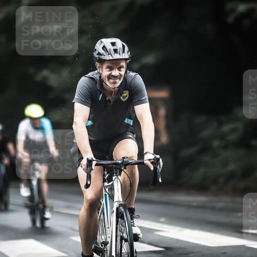 13.09.2026 - Stadtparktriathlon H.Heesch http://msf.ph/oto/10384376 13.09.2026 12:34:47 Radfahren 978, 1062, 1063, 1073, 1106, 1177, 1178, 1234 meine-sportfotos.de
