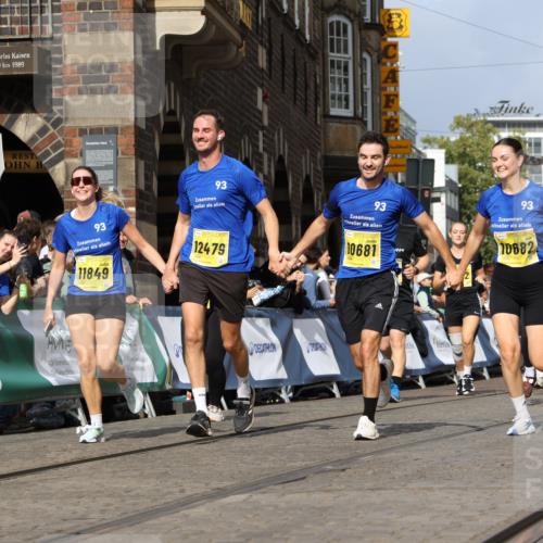 13.09.2026 - 21. swb-Marathon Bremen Strokosch-Dieckow http://msf.ph/oto/10384382 13.09.2026 11:06:27 Ziel 10204, 10375, 10619, 10662, 11029, 11132, 11156, 11460, 11674, 11690, 11775, 11786, 12186, 12486, 10323, 10654, 10795, 10849, 10989, 11021, 11240, 12146, 12485 meine-sportfotos.de