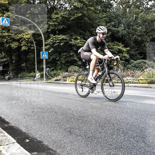 13.09.2026 - Stadtparktriathlon H.Heesch http://msf.ph/oto/10384392 13.09.2026 11:19:49 Radfahren 591, 595, 793 meine-sportfotos.de