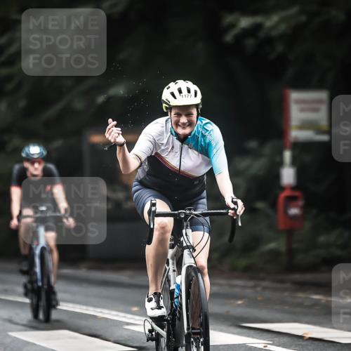 13.09.2026 - Stadtparktriathlon H.Heesch http://msf.ph/oto/10384395 13.09.2026 12:34:49 Radfahren 978, 1062, 1063, 1073, 1177, 1178, 1234 meine-sportfotos.de