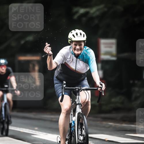 13.09.2026 - Stadtparktriathlon H.Heesch http://msf.ph/oto/10384400 13.09.2026 12:34:49 Radfahren 978, 1062, 1063, 1073, 1177, 1178, 1234 meine-sportfotos.de