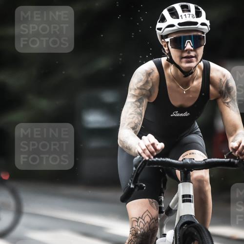 13.09.2026 - Stadtparktriathlon H.Heesch http://msf.ph/oto/10384457 13.09.2026 12:34:52 Radfahren 978, 1062, 1063, 1177, 1178, 1234 meine-sportfotos.de