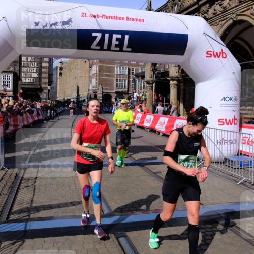 13.09.2026 - 21. swb-Marathon Bremen Tim E. http://msf.ph/oto/10384472 13.09.2026 13:22:15 Ziel 141, 148, 1209, 2051, 3338, 3652, 3774, 3934, 4581, 4735, 5193, 6976, 7098, 8438, 8452, 8924, 8947, 9421, 9599, 9839, 10120 meine-sportfotos.de