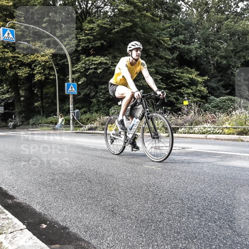 13.09.2026 - Stadtparktriathlon H.Heesch http://msf.ph/oto/10384475 13.09.2026 11:20:16 Radfahren 589, 597, 702 meine-sportfotos.de