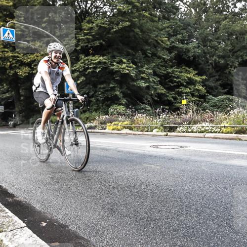 13.09.2026 - Stadtparktriathlon H.Heesch http://msf.ph/oto/10384494 13.09.2026 11:20:33 Radfahren 633, 643, 670, 815 meine-sportfotos.de