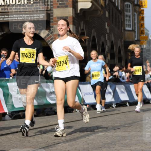 13.09.2026 - 21. swb-Marathon Bremen Strokosch-Dieckow http://msf.ph/oto/10384510 13.09.2026 11:06:32 Ziel 10204, 10375, 10376, 10662, 10681, 10682, 11029, 11156, 11340, 11374, 11432, 11460, 11674, 11690, 11775, 11786, 11849, 12479, 12486, 10323, 10654, 10795, 10849, 10989, 11021, 11066, 11370, 12146, 12219 meine-sportfotos.de