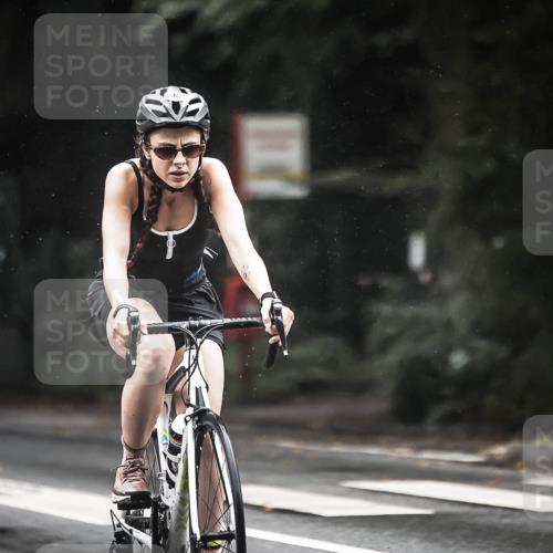 13.09.2026 - Stadtparktriathlon H.Heesch http://msf.ph/oto/10384553 13.09.2026 12:36:53 Radfahren 1081, 1138 meine-sportfotos.de