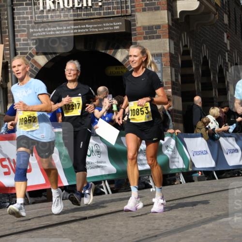 13.09.2026 - 21. swb-Marathon Bremen Strokosch-Dieckow http://msf.ph/oto/10384561 13.09.2026 11:06:34 Ziel 10375, 10376, 10681, 10682, 11029, 11340, 11374, 11432, 11460, 11674, 11690, 11729, 11775, 11786, 11849, 12479, 10323, 10654, 10795, 10849, 10989, 11066, 11370, 12124, 12146, 12219, 12249 meine-sportfotos.de