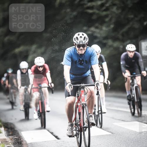 13.09.2026 - Stadtparktriathlon H.Heesch http://msf.ph/oto/10384567 13.09.2026 12:37:05 Radfahren 979, 1015, 1087, 1088, 1120, 1121, 1137 meine-sportfotos.de