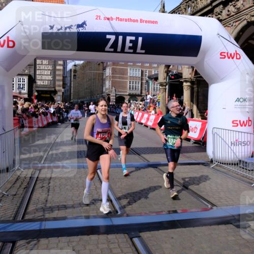 13.09.2026 - 21. swb-Marathon Bremen Tim E. http://msf.ph/oto/10384592 13.09.2026 13:22:24 Ziel 141, 148, 1601, 1645, 2051, 3021, 3652, 5193, 6621, 7625, 7917, 8452, 8924, 9599, 9839 meine-sportfotos.de