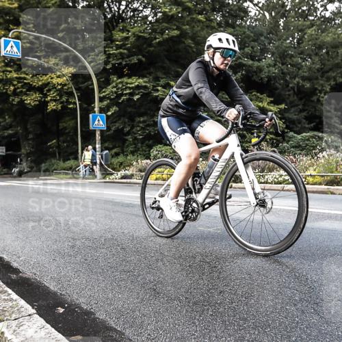 13.09.2026 - Stadtparktriathlon H.Heesch http://msf.ph/oto/10384604 13.09.2026 11:21:10 Radfahren 696, 741, 776, 781 meine-sportfotos.de