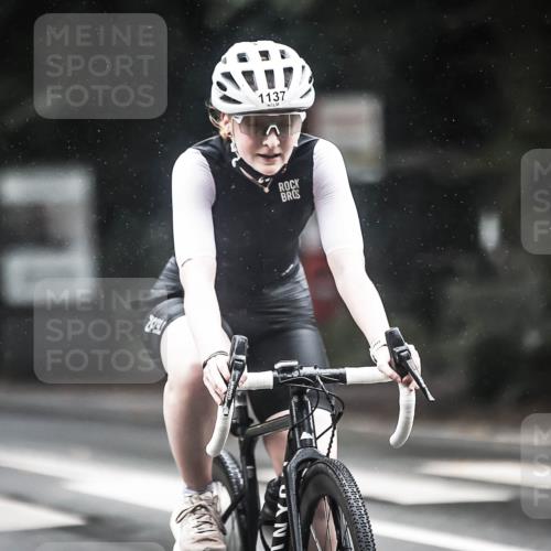13.09.2026 - Stadtparktriathlon H.Heesch http://msf.ph/oto/10384624 13.09.2026 12:37:08 Radfahren 979, 1015, 1087, 1088, 1120, 1121, 1137, 1302 meine-sportfotos.de