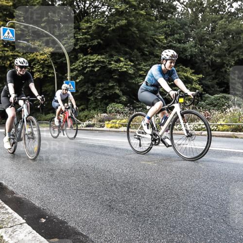13.09.2026 - Stadtparktriathlon H.Heesch http://msf.ph/oto/10384626 13.09.2026 11:21:19 Radfahren 519, 644, 737, 740, 825 meine-sportfotos.de