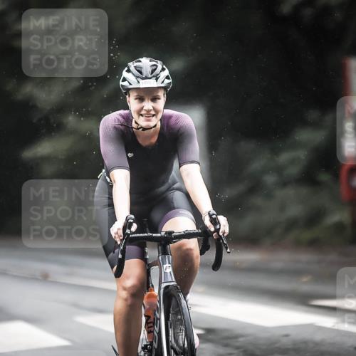 13.09.2026 - Stadtparktriathlon H.Heesch http://msf.ph/oto/10384633 13.09.2026 12:37:10 Radfahren 953, 979, 1015, 1087, 1088, 1120, 1137, 1158, 1247, 1302 meine-sportfotos.de