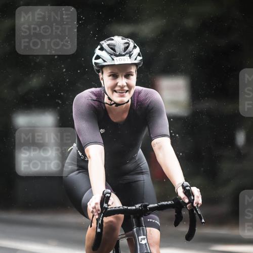 13.09.2026 - Stadtparktriathlon H.Heesch http://msf.ph/oto/10384646 13.09.2026 12:37:10 Radfahren 953, 979, 1015, 1087, 1088, 1120, 1137, 1158, 1247, 1302 meine-sportfotos.de