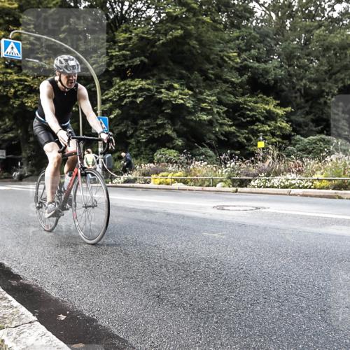 13.09.2026 - Stadtparktriathlon H.Heesch http://msf.ph/oto/10384663 13.09.2026 11:21:33 Radfahren 636, 674, 757 meine-sportfotos.de