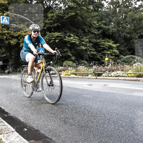 13.09.2026 - Stadtparktriathlon H.Heesch http://msf.ph/oto/10384669 13.09.2026 11:21:35 Radfahren 636, 674, 757 meine-sportfotos.de