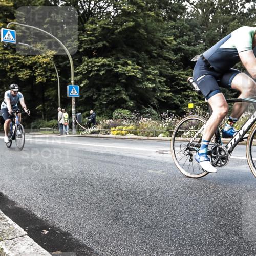 13.09.2026 - Stadtparktriathlon H.Heesch http://msf.ph/oto/10384674 13.09.2026 11:21:44 Radfahren 605, 614 meine-sportfotos.de