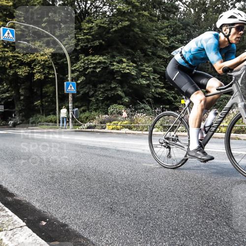 13.09.2026 - Stadtparktriathlon H.Heesch http://msf.ph/oto/10384690 13.09.2026 11:22:13 Radfahren 646 meine-sportfotos.de