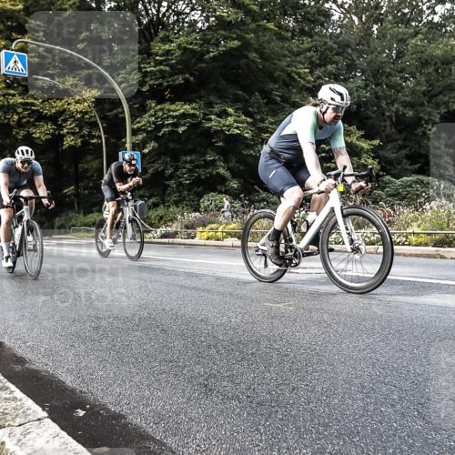 13.09.2026 - Stadtparktriathlon H.Heesch http://msf.ph/oto/10384698 13.09.2026 11:22:19 Radfahren 592, 599, 640, 699, 751 meine-sportfotos.de