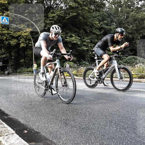 13.09.2026 - Stadtparktriathlon H.Heesch http://msf.ph/oto/10384705 13.09.2026 11:22:19 Radfahren 592, 599, 640, 699, 751 meine-sportfotos.de