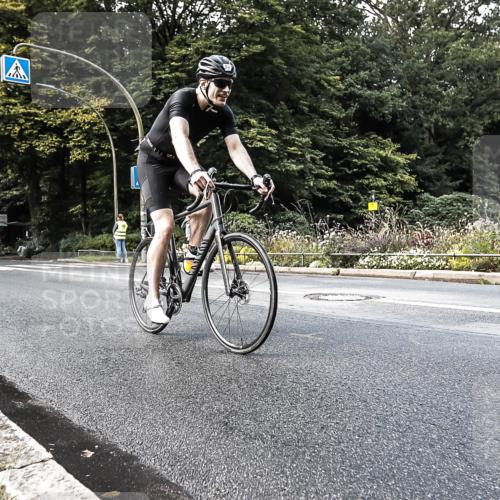 13.09.2026 - Stadtparktriathlon H.Heesch http://msf.ph/oto/10384714 13.09.2026 11:22:21 Radfahren 592, 599, 640, 699 meine-sportfotos.de