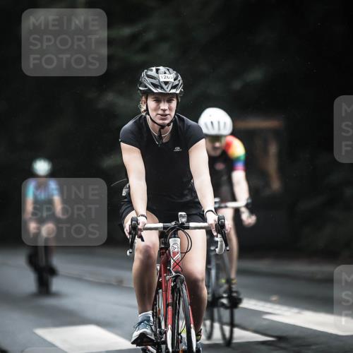 13.09.2026 - Stadtparktriathlon H.Heesch http://msf.ph/oto/10384729 13.09.2026 12:37:23 Radfahren 1098, 1152, 1233, 1269, 1274, 1280, 1285 meine-sportfotos.de